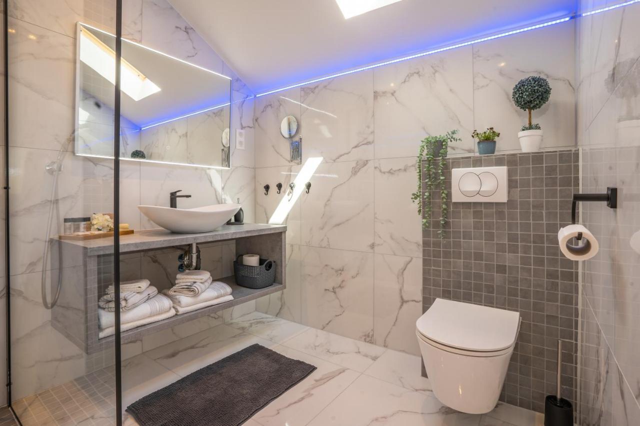 Deluxe Apartments Franjkovic Selište Drežničko Buitenkant foto