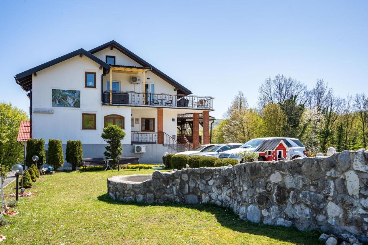 Deluxe Apartments Franjkovic Selište Drežničko Buitenkant foto