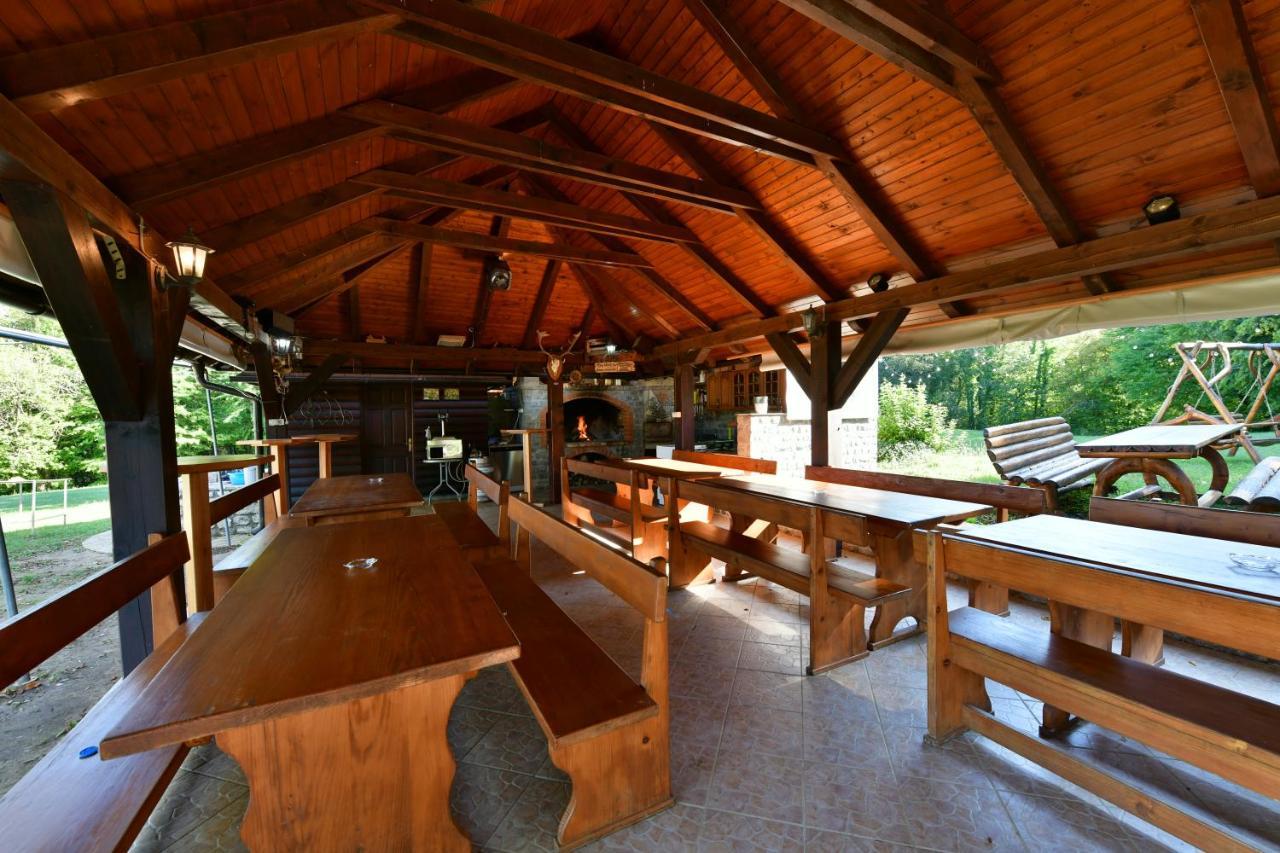 Deluxe Apartments Franjkovic Selište Drežničko Buitenkant foto