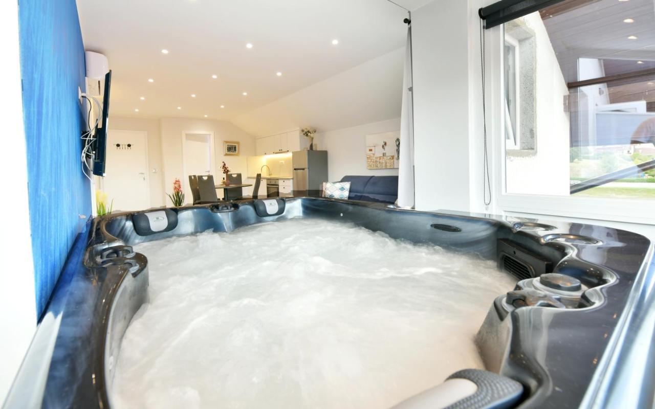 Deluxe Apartments Franjkovic Selište Drežničko Buitenkant foto