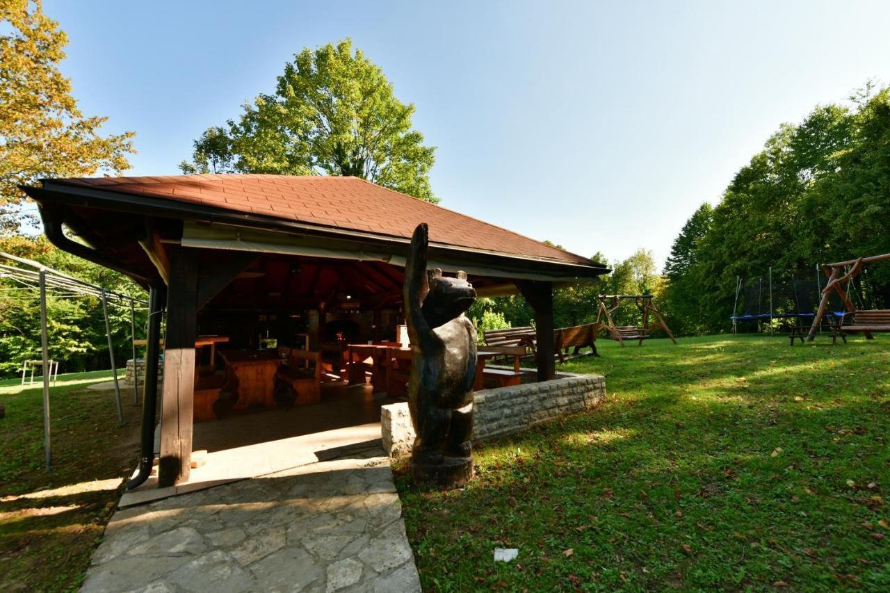 Deluxe Apartments Franjkovic Selište Drežničko Buitenkant foto