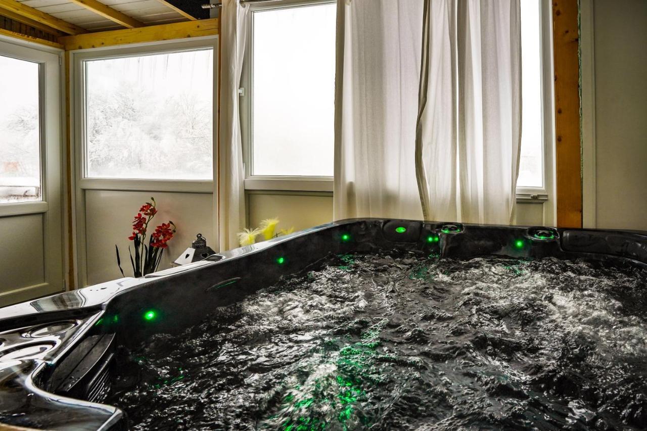Deluxe Apartments Franjkovic Selište Drežničko Buitenkant foto